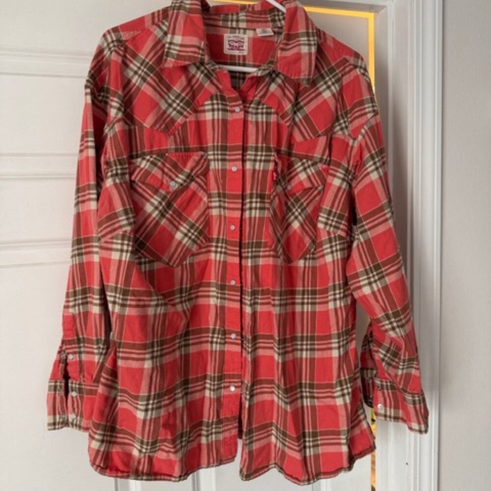 Levi's Plaid Button Down